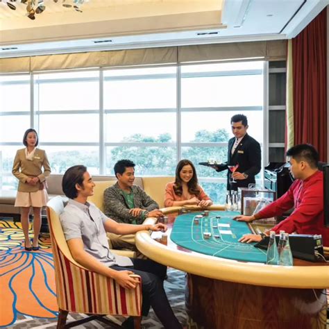 solaire hr email address|Careers at Solaire Resort North.